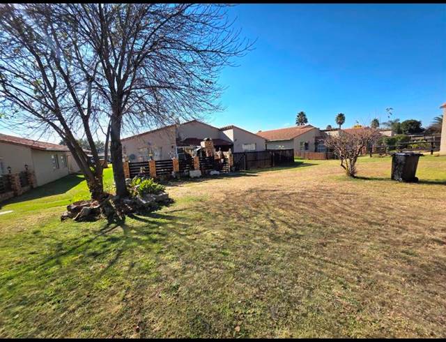 2 BEDROOM TOWNHOUSE FOR SALE IN ELSPARK